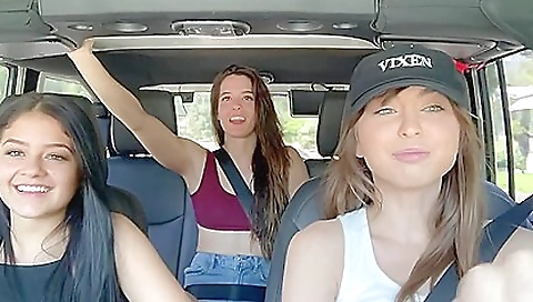 Hawt sweetheart likes to fuck