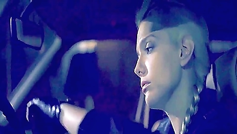 Mas unbearableoir boughtn rolls down her