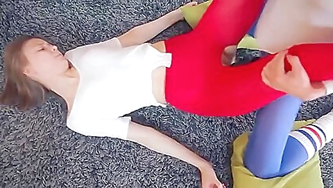 Hot milf with huge black girl on sexyes