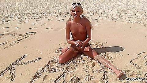 She's alexi starlets on issu